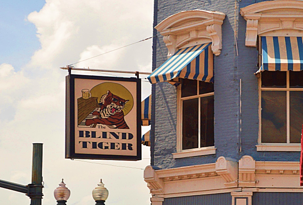 Albion restaurant raising money for blind Black Pine tiger
