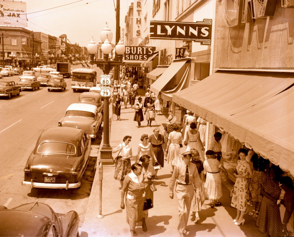 500-BLOCK-TEXAS-ON-SHREVEPORT-DAY-1955-1024×828