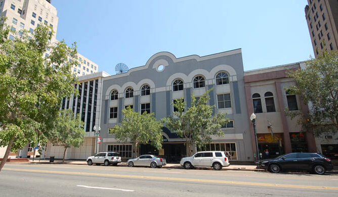 Find it Downtown: One Texas Centre, 415 Texas Street